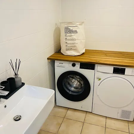 -theurbanist- Cozy Free Parking Fast Wifi *